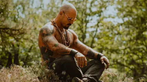 L'uomo in crisi si salverà se tornerà a essere barbaro