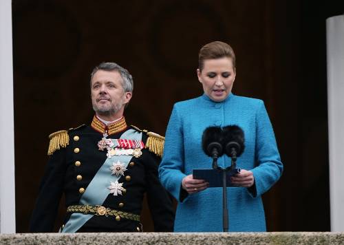 La regina Margrethe abdica. Sale al trono Re Frederik X