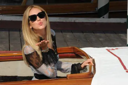 Ferragni, nuove accuse: nel mirino 11 milioni di follower. "Account falsi o inattivi"