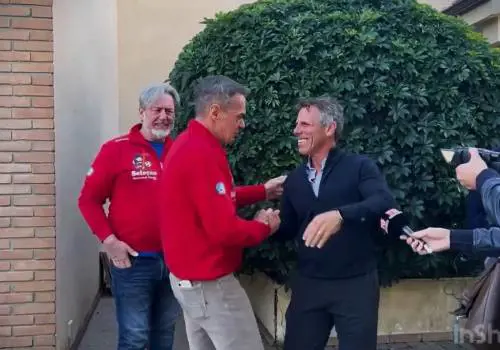 L'incontro e l'abbraccio commovente tra Zola e l'uomo che voleva rapirlo: "Scusa Gianfranco"