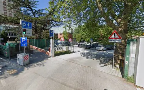 Va a pagare il ticket della sosta, amara sorpresa al ritorno dopo tre minuti