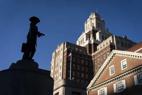 "Rimuovere la statua del fondatore". Figuraccia della sinistra Usa: cos'è successo