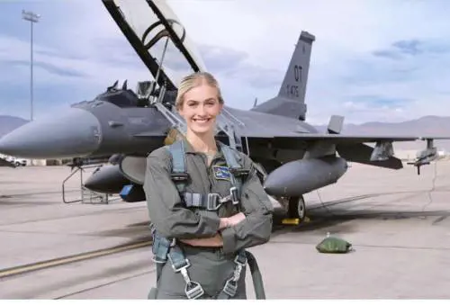 MissAmerica 2024 è una futura Top Gun: le foto di Madison Marsh fanno il giro del mondo