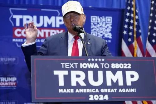Trump trionfa in Iowa. DeSantis secondo, ma staccato di 30 punti