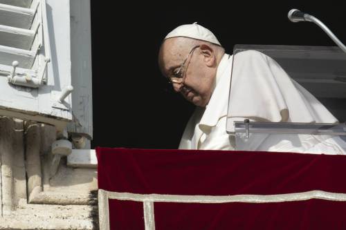 Papa Francesco contro la lussuria: "Piacere sessuale minato dalla pornografia"