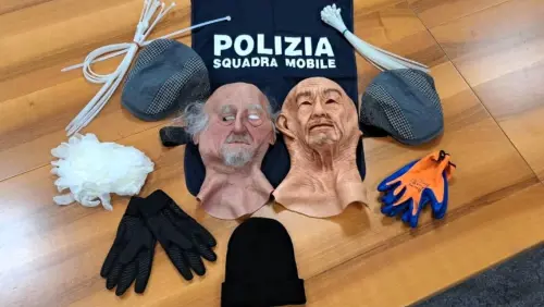 Maschere come nel film "Point Break": in manette rapinatori "cinefili"