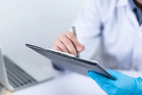 Sanità, come integrare le prestazioni del Ssn: ecco le tre opzioni
