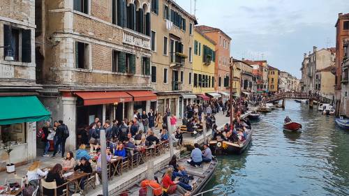 Venezia, un giro dei bacari a prova di turisti