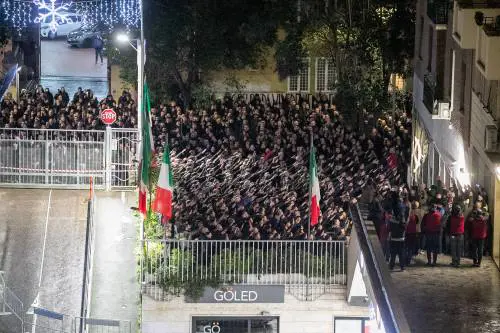 Assolto il saluto romano. Ma solo nelle celebrazioni