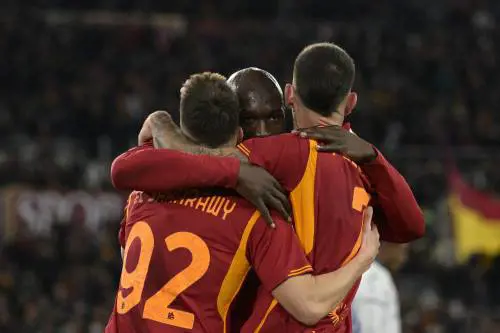 La Roma supera il Verona all'Olimpico: vittoria al debutto per De Rossi