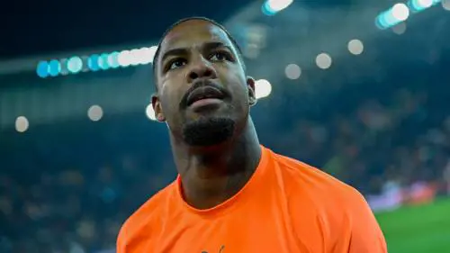 Il portiere del Milan Mike Maignan vittima di insulti razzisti. La Digos a caccia degli autori. Foto: Fotogramma.