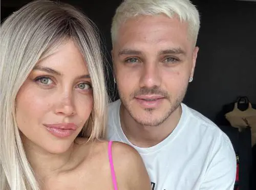 "Abbiamo dovuto buttare il materasso". Wanda Nara sulla prima notte di sesso con Icardi