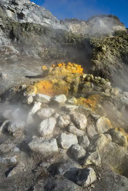 Campi Flegrei, terremoto di magnitudo 2.6: scossa avvertita fino a Napoli