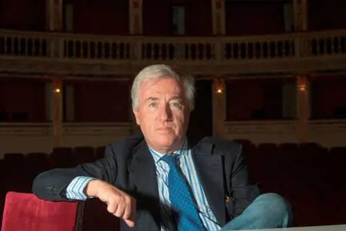 Sceneggiata della sinistra per il Teatro di Roma