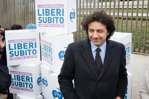 Fine vita, via libera in Emilia ma senza voto. Cappato: "Grave evitare il confronto in aula"