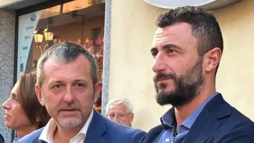 "Polvere da sparo sulle mani". Pozzolo positivo allo stub test