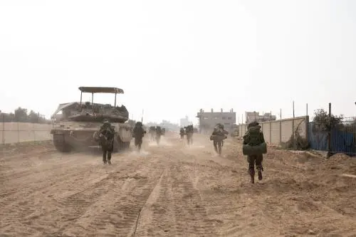 Khan Younis circondata: le Idf attaccano la roccaforte di Hamas nella Striscia