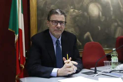 Privatizzazioni contro il maxidebito: non un espediente ma una strategia