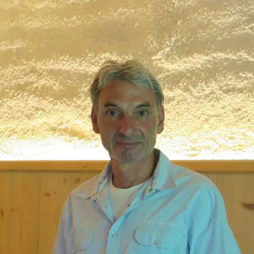 Pensionato compare in un film per 77 euro. Ma l'Inps gliene chiede 20mila