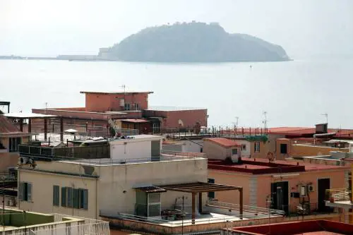 "Ce sta 'o mar for". Dentro al vero carcere che ha ispirato la fiction
