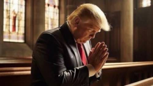 Bufera su Trump che prega: cosa rivela il dettaglio nella foto
