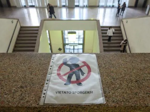Le scale del tribunale di Milano. Foto: LaPresse/Matteo Corner