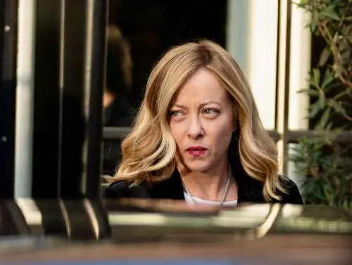 Meloni: "Con la Shoah l'umanità ha toccato il suo abisso, oggi nuova ondata di odio"