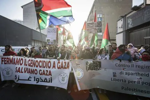 "Favoriscono l'islamizzazione". Così il Corano è nelle università e nelle canzoni di Sanremo