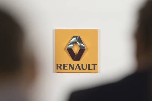 Brusco stop all'elettrico: cosa c'è dietro la scelta di Renault