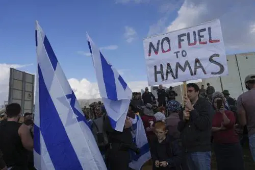 "In Unrwa rapitori e assassini. Uno su 10  vicino ad Hamas"