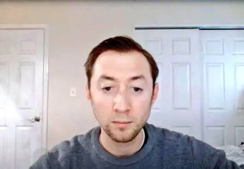 Decapita il padre e mostra la testa in un video: la scoperta choc