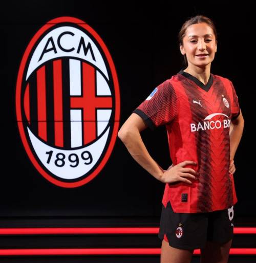 Dall'Afghanistan al Milan: Nadia la chirurga goleador