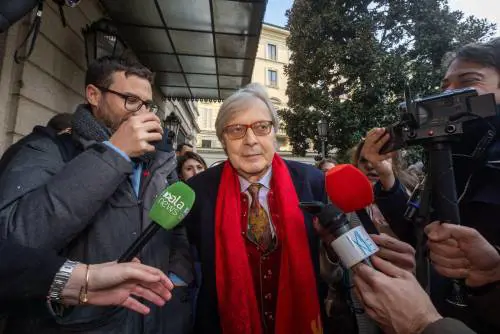 Sgarbi, l'annuncio della premier. "Accoglierò le sue dimissioni"