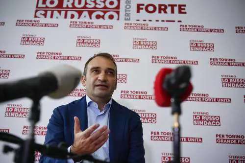 Contrordine compagni: Askatasuna non è più "bene comune", retromarcia del sindaco Lo Russo