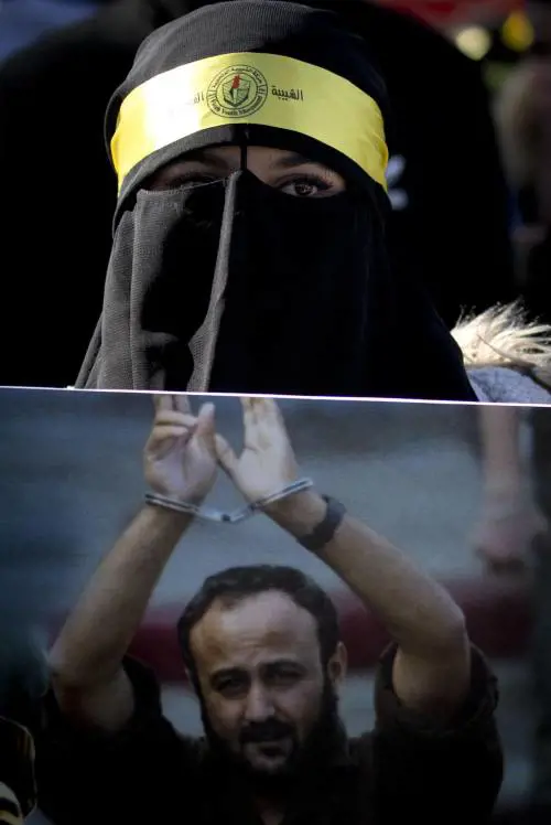 Hamas prende tempo e alza ancora la posta. Rilascio dei leader e una tregua permanente