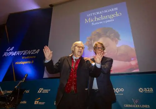 "Un colpo di teatro per voi". Poi le accuse al ministro