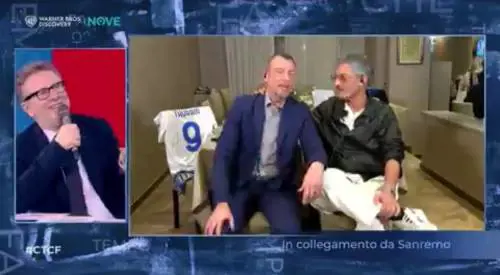 Fiorello a Fazio: "Tu sei un uomo Rai, pagato da altri"