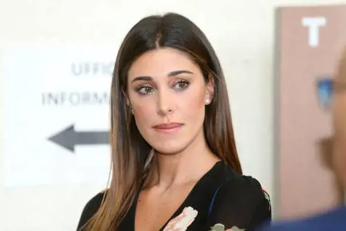 "Ma non rompete i....". Belen sbotta sui social dopo la critica