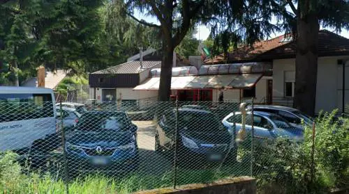 Choc a Varese, studente accoltella alle spalle la prof