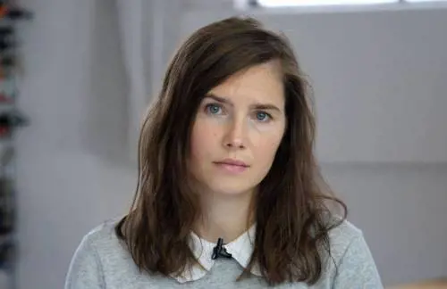"Non ho paura di tornare in Italia a difendermi". Amanda Knox sfida la magistratura
