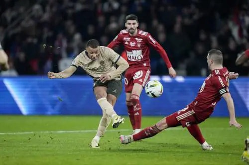 Mbappé-Real Madrid, è quasi fatta: una montagna di soldi per tornare Galacticos