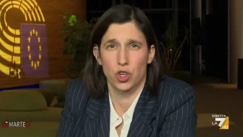 "Si candida o no?". E Schlein fa partire la "supercazzola"