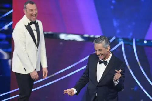 "Un varietà con Fiorello...". Amadeus prepara già il post Sanremo