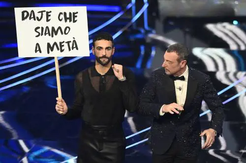 Amadeus ci ha preso in giro, sfregio D'Amico a Israele e Mengoni: quindi, Sanremo...