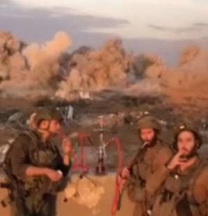 La festa dei soldati sulle rovine di Gaza. I video social che imbarazzano Tel Aviv