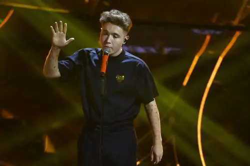 Oltre la trap c'è chi canta positivo