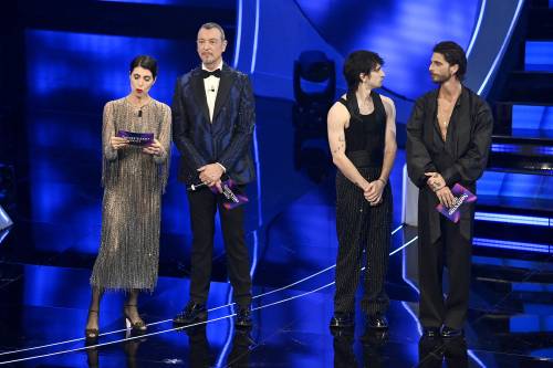 Sanremo 2024: ecco il look della seconda serata del Festival dei Santi Francesi 