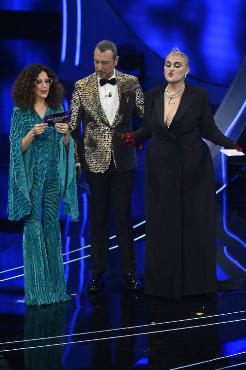 Sanremo 2024: ecco il look della terza serata del Festival di BigMama