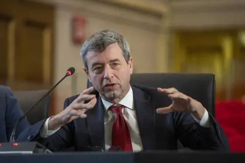 L'assurda tesi Pd: Italia umiliata dal governo