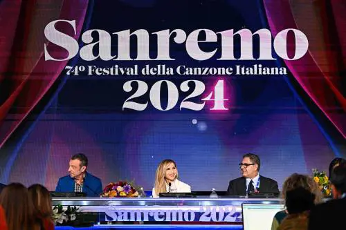 "Da Baci Perugina", "Non devo scusarmi". Botta e risposta tra Cecchettin e Amadeus